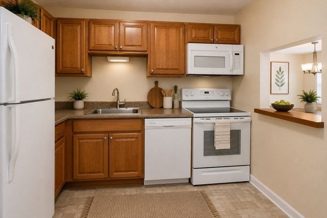 100 Fountain Ln 6, Weymouth, MA 02190