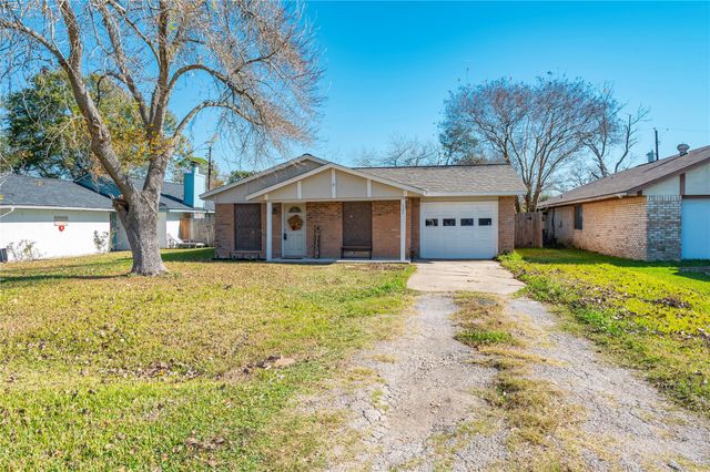 622 N 13th Street, La Porte, TX 77571