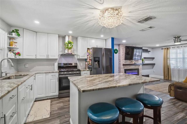 5727 11TH STREET E, Bradenton, FL 34203