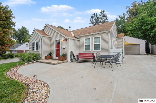 3501 Martin Avenue, Omaha, NE 68112