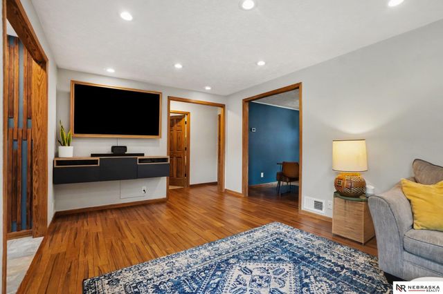 3501 Martin Avenue, Omaha, NE 68112
