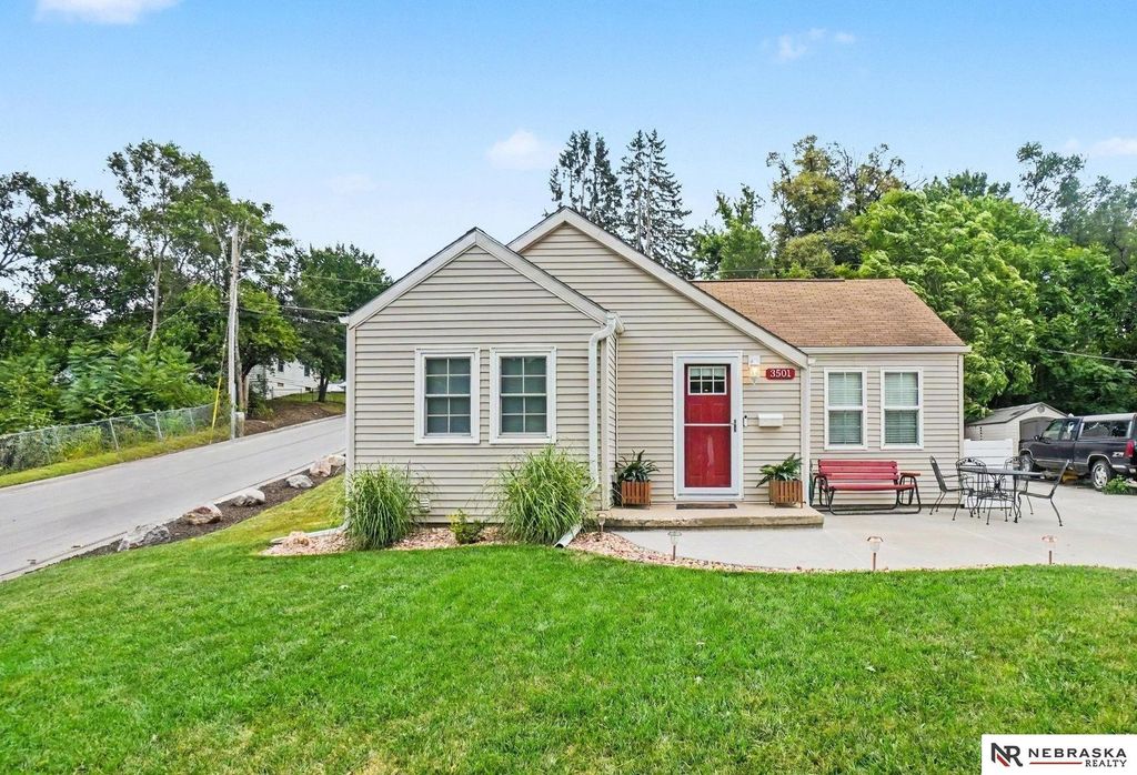 3501 Martin Avenue, Omaha, NE 68112