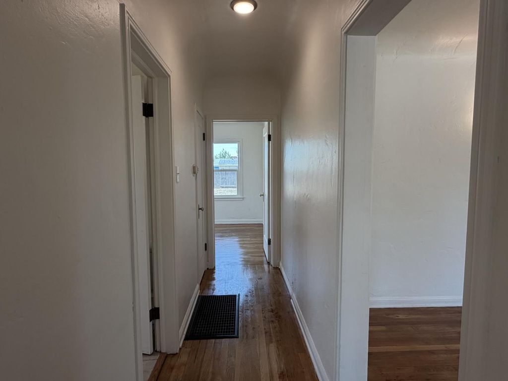Image 16 of property listing at 410 N 3rd Street, Chowchilla, CA 93610