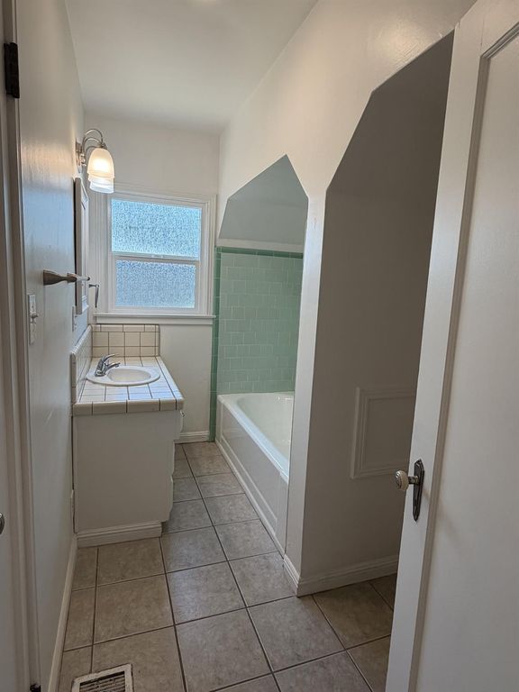 Image 17 of property listing at 410 N 3rd Street, Chowchilla, CA 93610