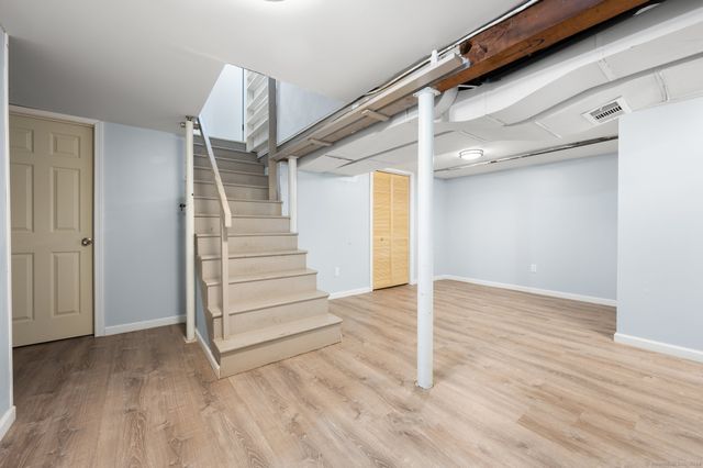 21 Davis Road, East Hartford, CT 06118