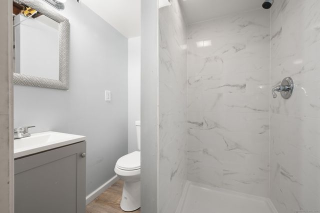 21 Davis Road, East Hartford, CT 06118