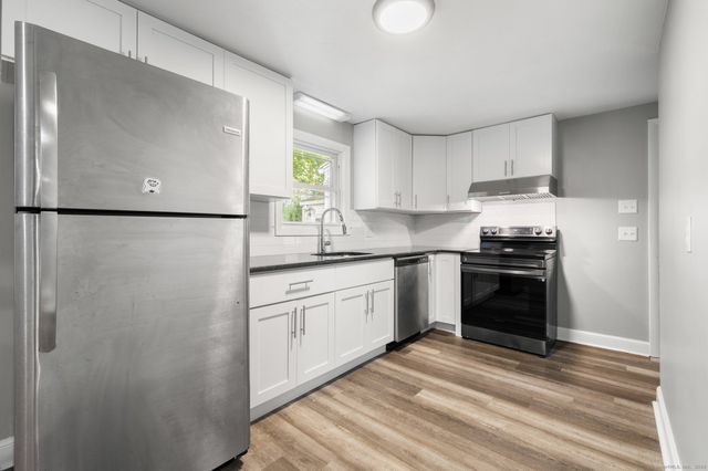 21 Davis Road, East Hartford, CT 06118