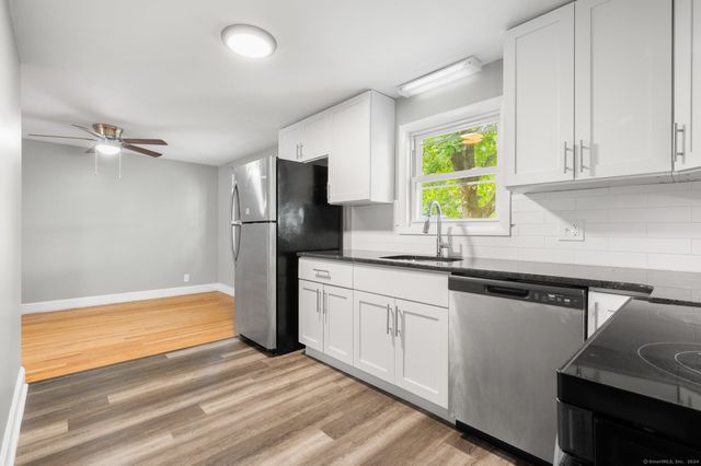 21 Davis Road, East Hartford, CT 06118