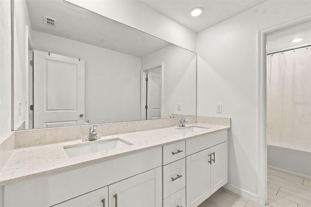 2013 LANIER ROAD, Zephyrhills, FL 33541