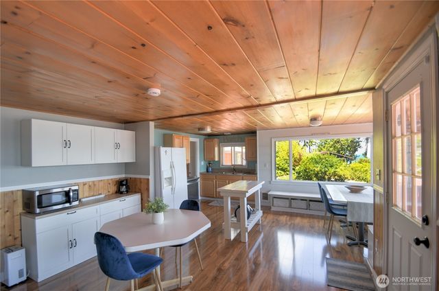 22492 N US Hwy 101, Shelton, WA 98584
