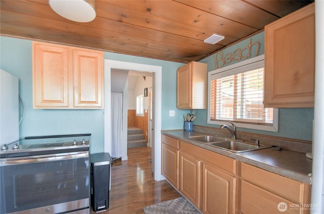 22492 N US Hwy 101, Shelton, WA 98584