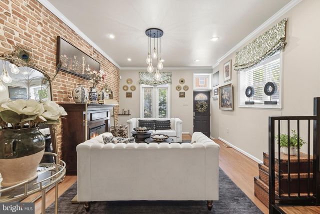 2 N CLINTON ST, Baltimore, MD 21224