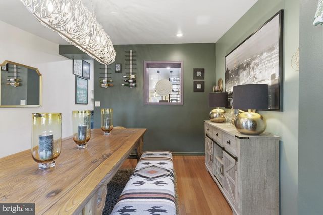 2 N CLINTON ST, Baltimore, MD 21224