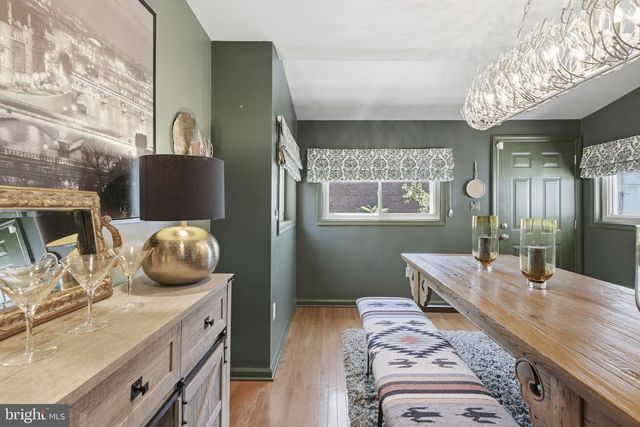 2 N CLINTON ST, Baltimore, MD 21224