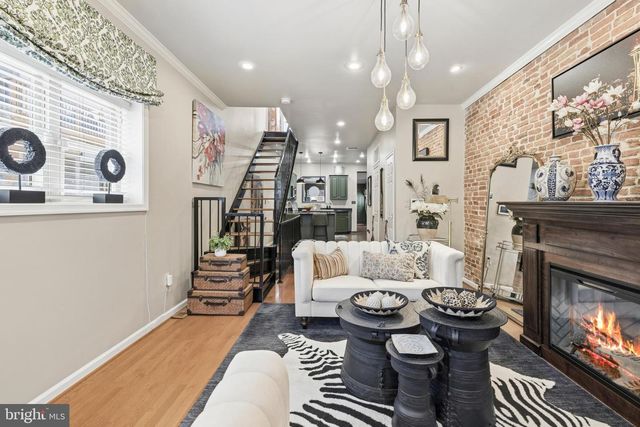 2 N CLINTON ST, Baltimore, MD 21224