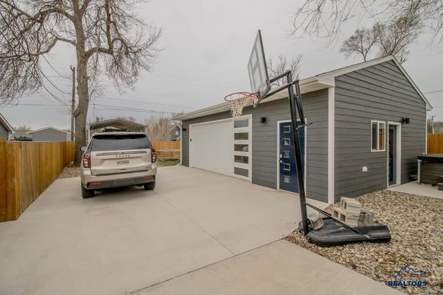 3805 W OMAHA, Rapid City, SD 57702