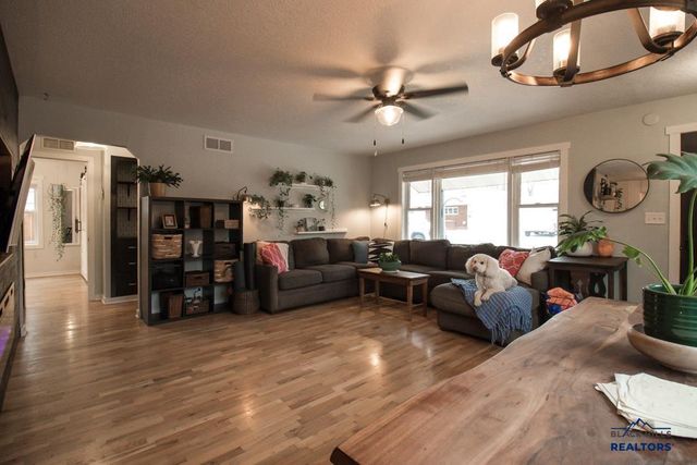 3805 W OMAHA, Rapid City, SD 57702