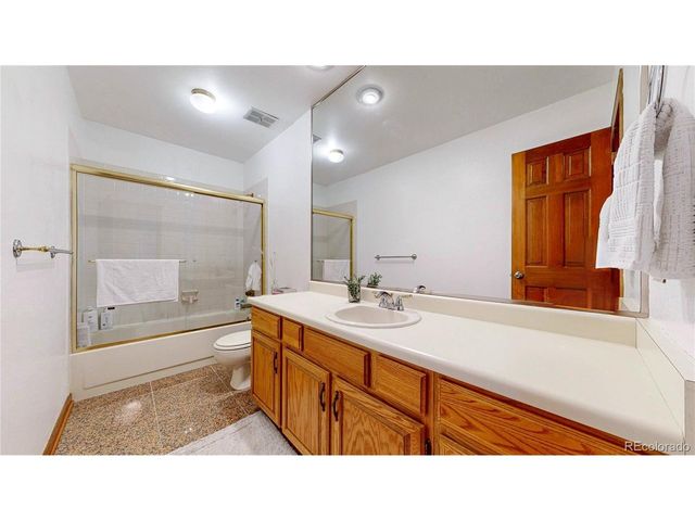 2462 Country Club Loop, Denver, CO 80234