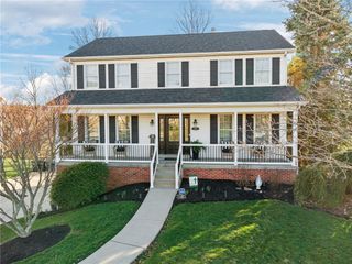1111 Redoak Dr, Penn Twp, PA 15636