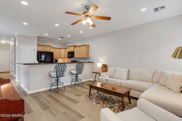 250 Chimney Rock Boulevard, Lafayette, LA 70508