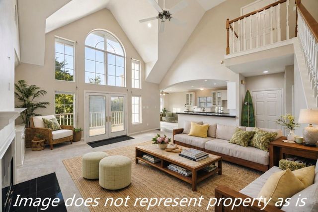 422 Bay Colony Drive, La Porte, TX 77571