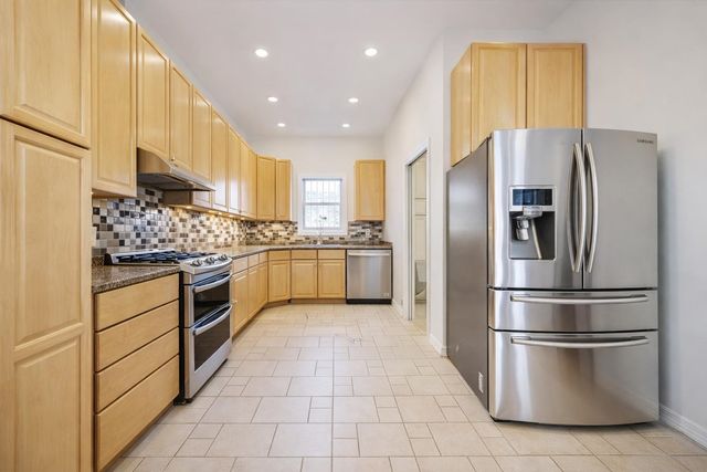 14 SHERMAN PL, Jc, Heights, NJ 07307