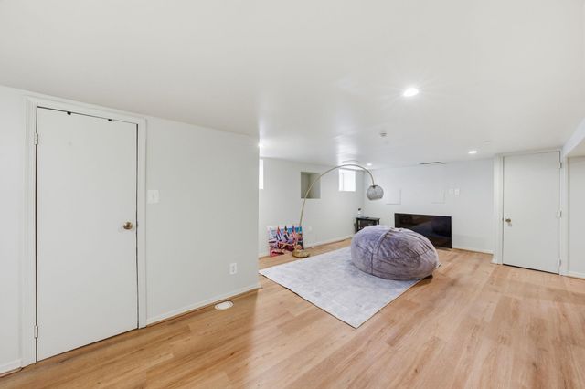 14 SHERMAN PL, Jc, Heights, NJ 07307