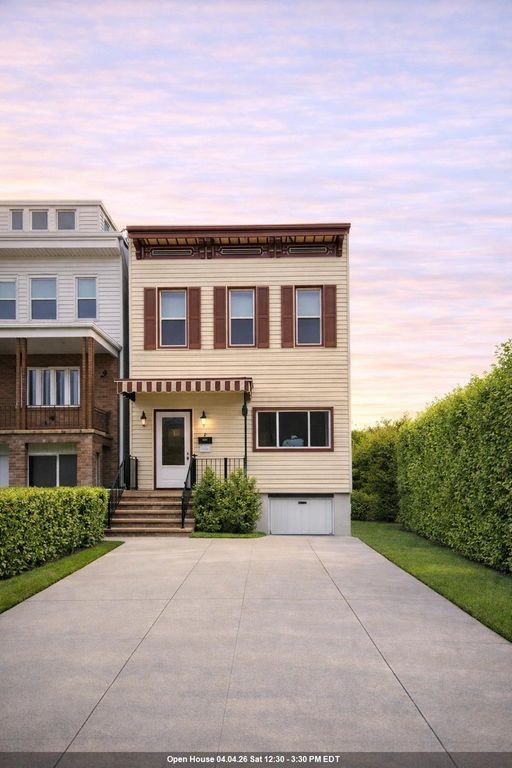 14 SHERMAN PL, Jc, Heights, NJ 07307