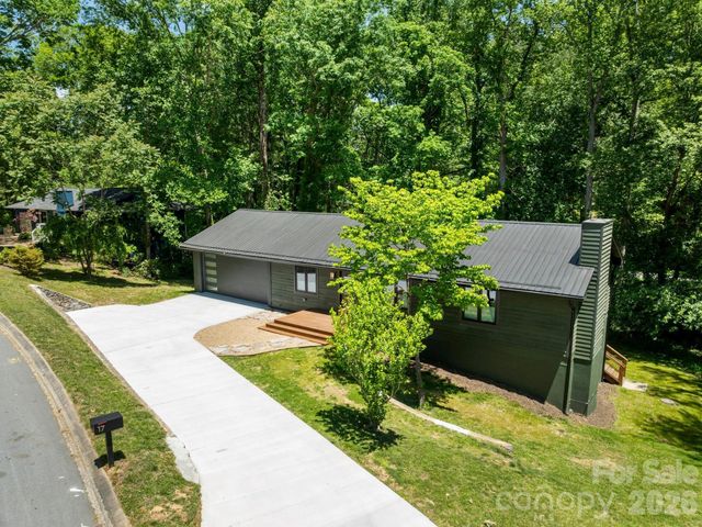 17 Muirfield Drive, Arden, NC 28704
