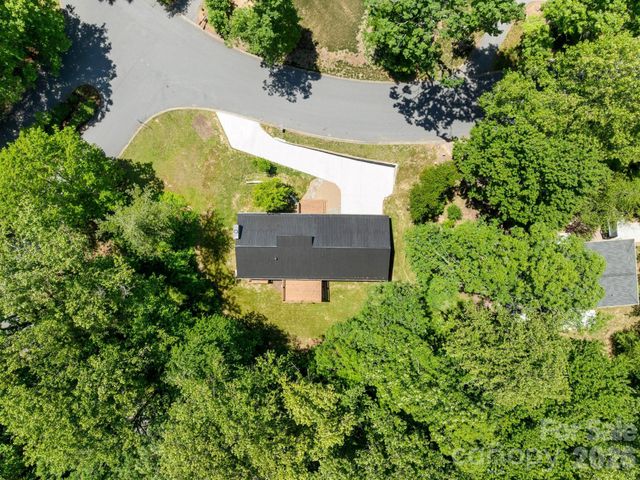 17 Muirfield Drive, Arden, NC 28704
