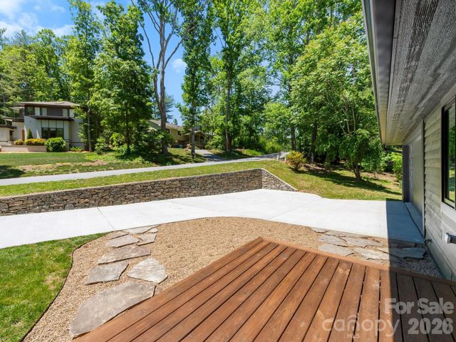 17 Muirfield Drive, Arden, NC 28704