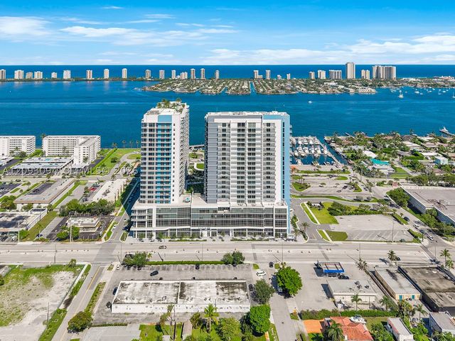 220 Lake Shore Dr 1512, West Palm Beach, FL 33403