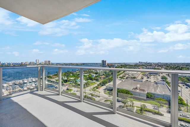 220 Lake Shore Dr 1512, West Palm Beach, FL 33403