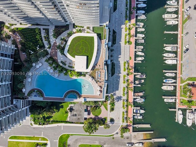 220 Lake Shore Dr 1512, West Palm Beach, FL 33403