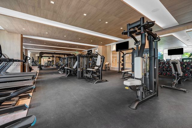 220 Lake Shore Dr 1512, West Palm Beach, FL 33403