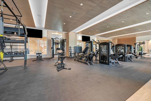 220 Lake Shore Dr 1512, West Palm Beach, FL 33403