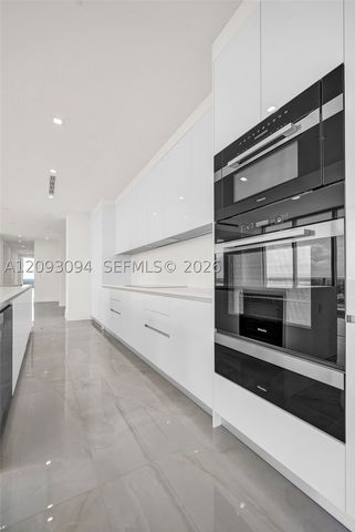 220 Lake Shore Dr 1512, West Palm Beach, FL 33403