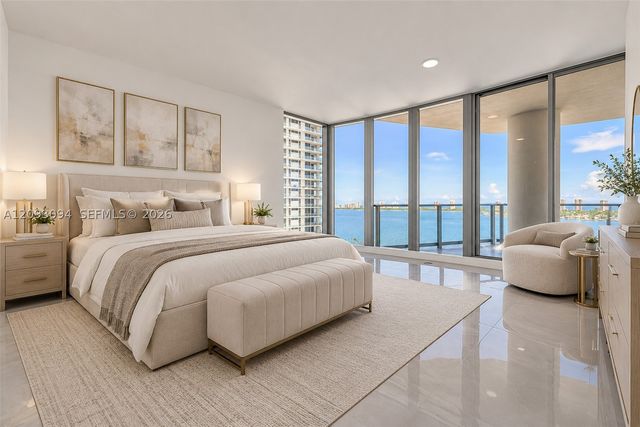 220 Lake Shore Dr 1512, West Palm Beach, FL 33403
