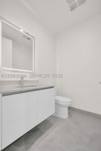 220 Lake Shore Dr 1512, West Palm Beach, FL 33403
