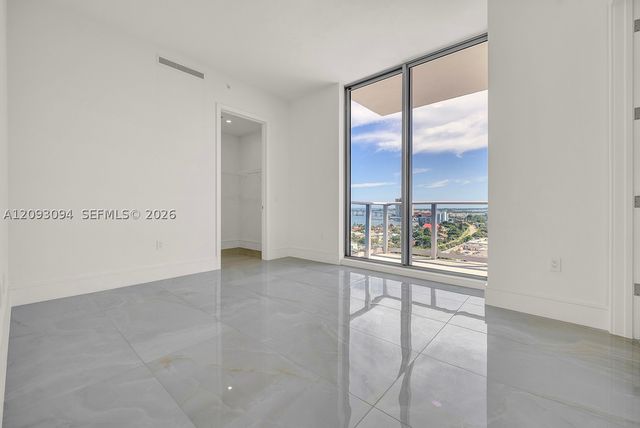 220 Lake Shore Dr 1512, West Palm Beach, FL 33403