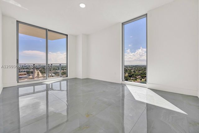 220 Lake Shore Dr 1512, West Palm Beach, FL 33403