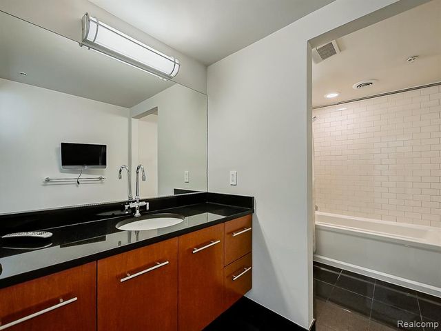 100 N Center Street 401, Royal Oak, MI 48067