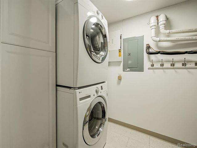 100 N Center Street 401, Royal Oak, MI 48067