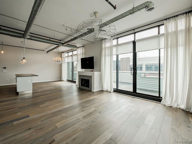 100 N Center Street 401, Royal Oak, MI 48067