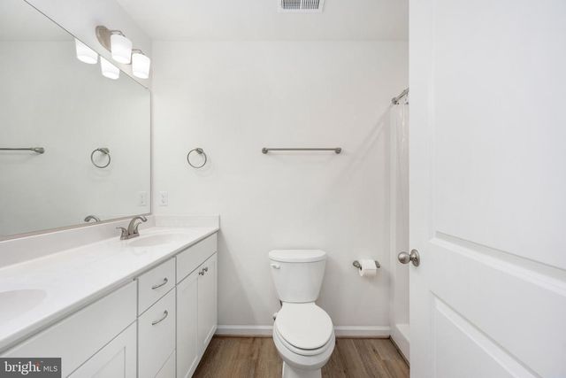 218 SHOREWOOD DR, Colonial Beach, VA 22443