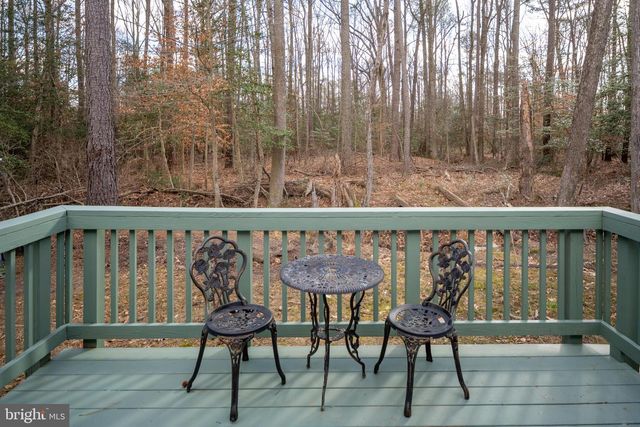 218 SHOREWOOD DR, Colonial Beach, VA 22443