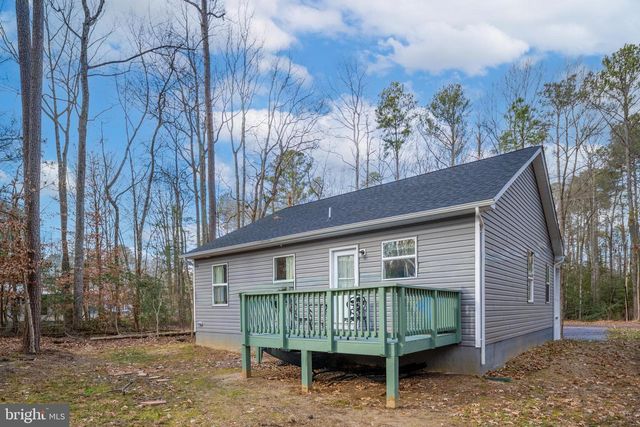 218 SHOREWOOD DR, Colonial Beach, VA 22443