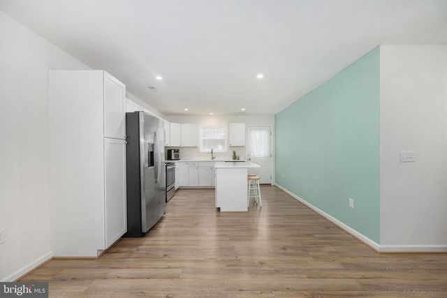 218 SHOREWOOD DR, Colonial Beach, VA 22443