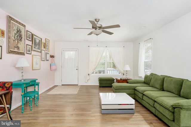 218 SHOREWOOD DR, Colonial Beach, VA 22443