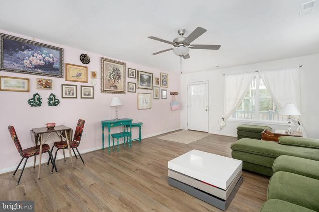 218 SHOREWOOD DR, Colonial Beach, VA 22443